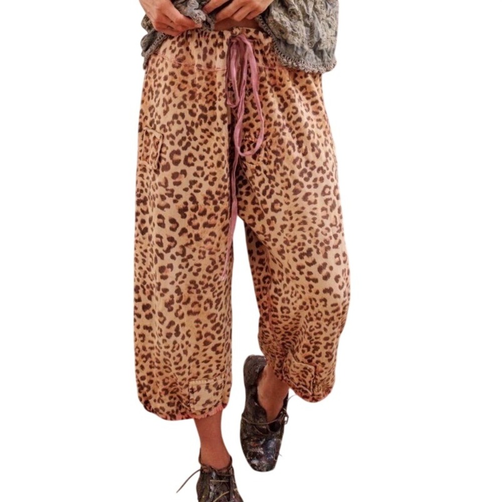 Magnolia Pearl LEOPARD Cali Sweat Shorts Sweatpants Joggers SOLD OUT NWT Cheetah